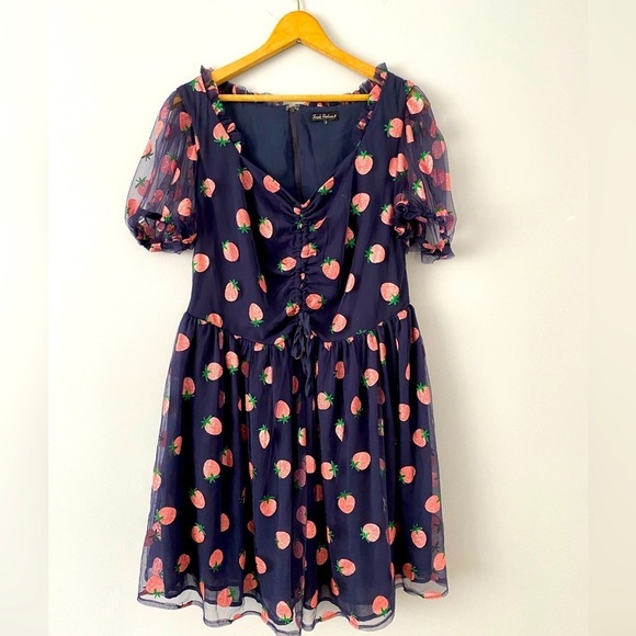 Unique Vintage Smak Parlour Strawberry Print Woodstock Flare Dress Size XL - Picture 4 of 14